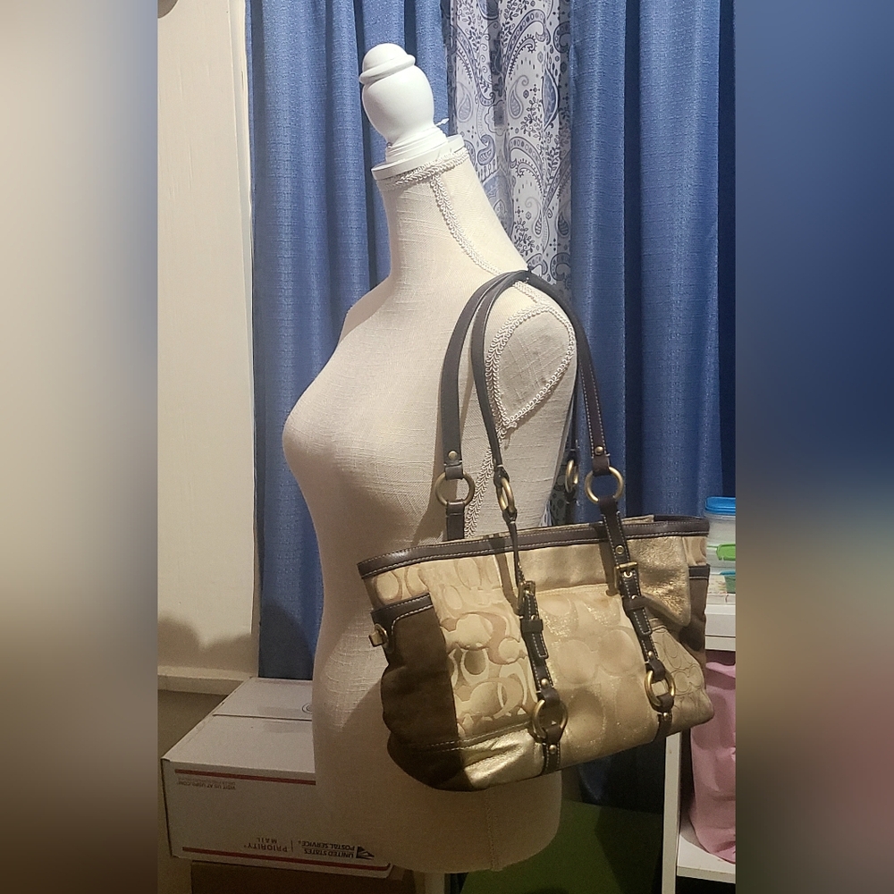 Coach Patchwork Patent Suede Signature C Jacquard Shopper Tote # F06Q-10388 - Picture 3 of 16